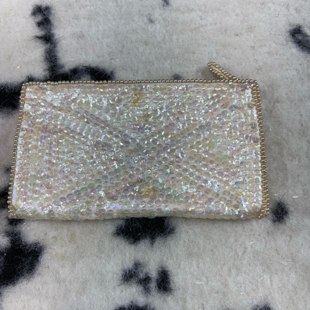 La Regale Women’s Ivory Embroidered Vintage Sequin Clutch Bag - Picture 12 of 12